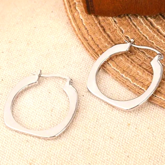 #159T Earrings Square Hoops - Picture 2 of 4